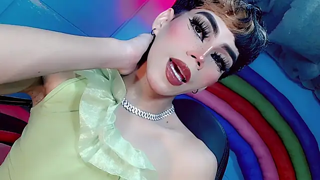 Gema Jones  online show from July 2026 07:42:02 PM