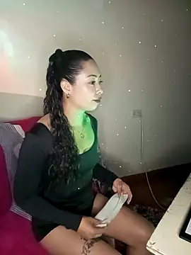 Snapshot of lina_luxe_ chatting on February 2026 11:14:01 PM lina luxe online show from February 2026 11:14:01 PM