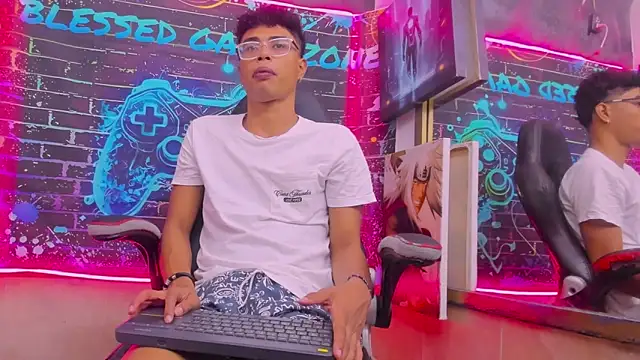 Snapshot of alex_blasze chatting on February 2026 03:28:02 AM alex blasze online show from February 2026 03:28:02 AM