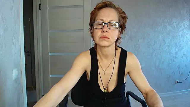 LioraWeiss online show from April 2026 02:09:02 PM