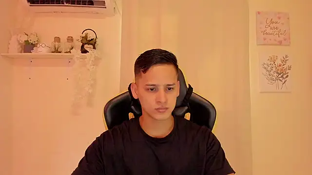 sexy andres01 online show from March 2026 01:26:02 PM