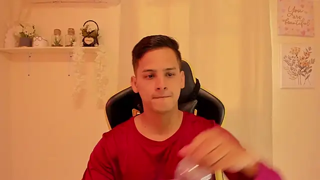 sexy andres01 online show from April 2026 02:44:01 PM