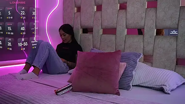 liasuaza online show from March 2026 12:22:01 PM