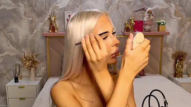 EvaXElfi online show from July 2026 12:04:02 AM