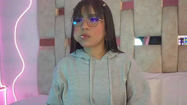 Petitte Mussa online show from March 2026 03:41:02 AM