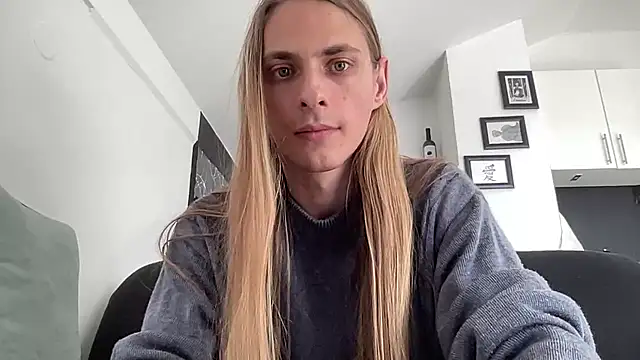 Snapshot of mi_chyort chatting on February 2026 11:20:01 AM mi chyort online show from February 2026 11:20:01 AM