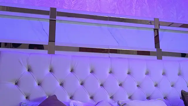 kamilla rossi online show from March 2026 07:09:01 PM