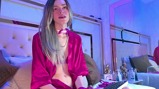 kamilla rossi online show from March 2026 07:18:02 PM