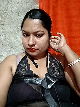 Hot-Puja0134 online show from February 2026 04:28:02 PM