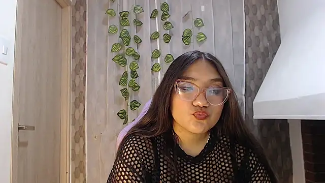 anyela donecm online show from April 2026 07:58:01 PM