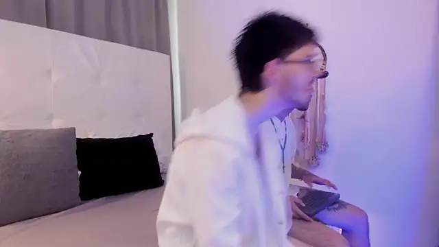 Jason 23   online show from March 2026 07:19:01 PM