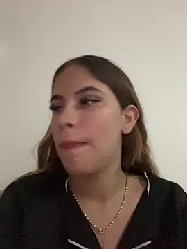 MiluRossee online show from April 2026 06:22:02 AM