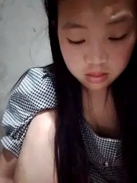 Miu la online show from March 2026 10:04:01 PM