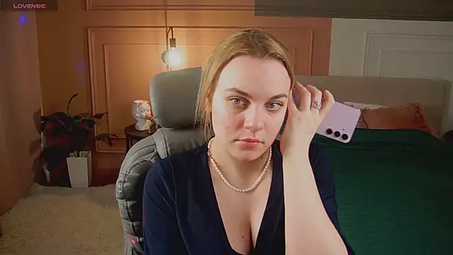 Glow Margo online show from April 2026 01:11:01 AM