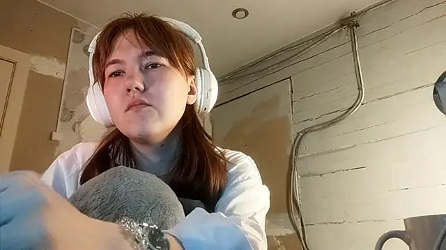 Snapshot of DinaFirebird chatting on February 2026 11:42:01 AM DinaFirebird online show from February 2026 11:42:01 AM