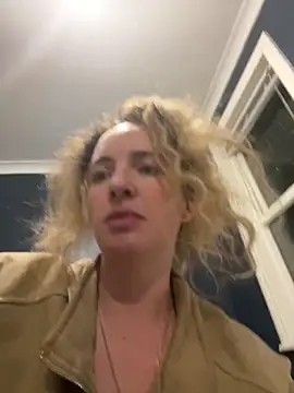 curlyirishgirl online show from February 2026 10:10:02 PM