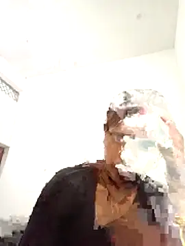 Hot chani online show from April 2026 07:35:01 AM