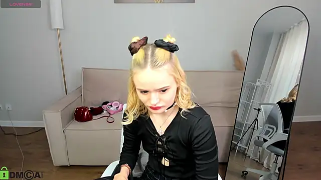 Tessa Ashe online show from April 2026 09:37:01 AM