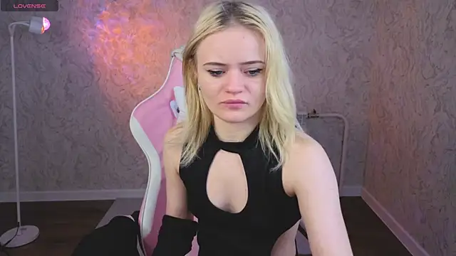 Tessa Ashe online show from April 2026 01:42:02 AM