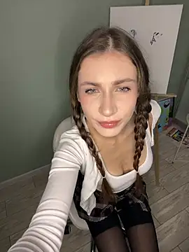 Snapshot of SofieLund chatting on March 2026 04:14:02 PM SofieLund online show from March 2026 04:14:02 PM