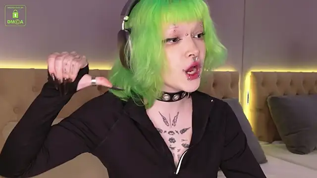 Sarah sinn online show from March 2026 04:53:01 AM