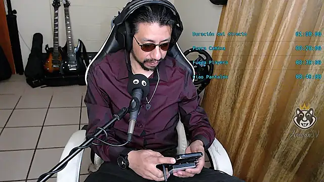 Snapshot of AntuanSV chatting on March 2026 05:13:02 AM AntuanSV online show from March 2026 05:13:02 AM