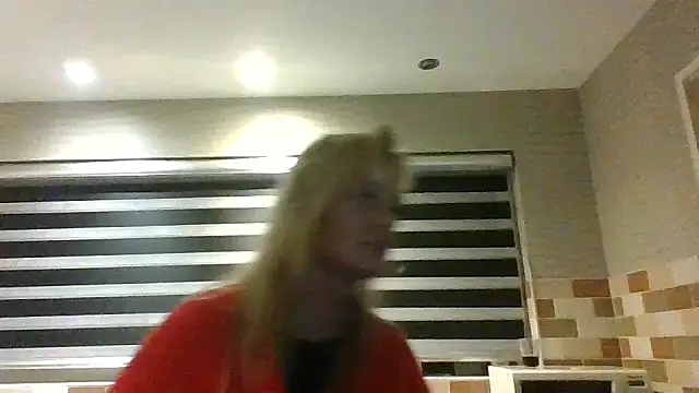 Lisanne30 online show from February 2026 11:06:01 PM