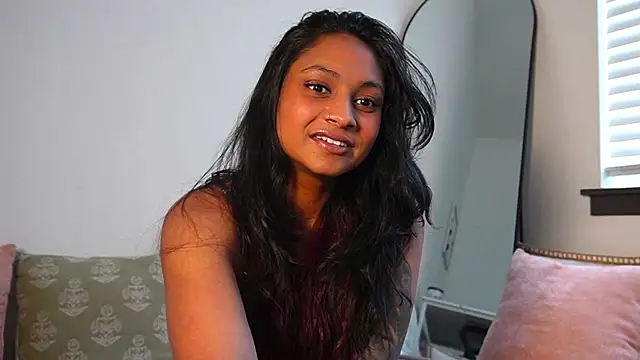 itsjustzara online show from February 2026 10:43:01 PM