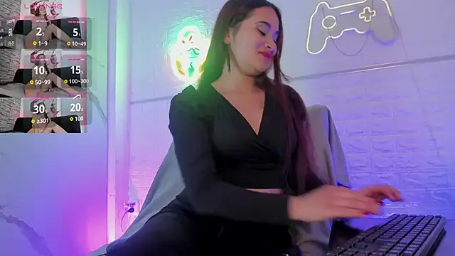  Macadamiia  online show from April 2026 12:30:02 PM