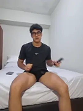 SweetMig online show from March 2026 03:56:01 AM