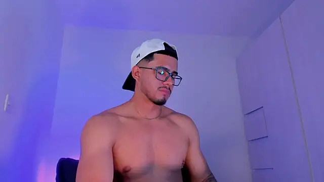 THADEO KING2 online show from April 2026 01:44:01 AM