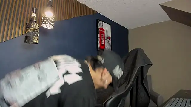 DanteLuxx online show from March 2026 05:24:01 AM