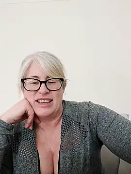 FlirtyFleur-x online show from March 2026 04:08:01 PM