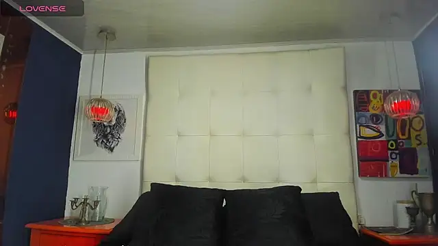 EXCLUSIVE8 online show from April 2026 04:51:01 AM