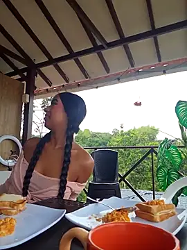 SAMY AND ARI online show from April 2026 03:22:02 PM