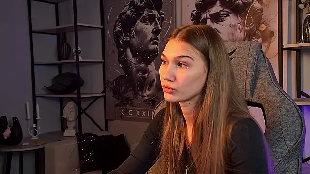 Snapshot of Sweet_Emilya chatting on March 2026 01:02:01 PM Sweet Emilya online show from March 2026 01:02:01 PM