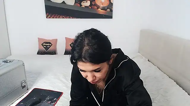 NickyHotXO online show from March 2026 05:01:02 AM