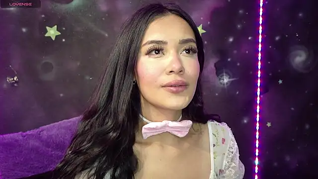 Snapshot of ValentinaRojass_ chatting on April 2026 05:52:01 PM ValentinaRojass online show from April 2026 05:52:01 PM