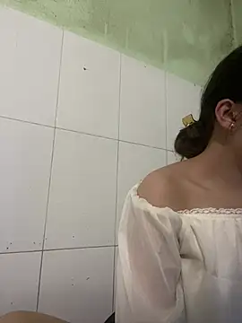 Snapshot of Xoai-cute chatting on March 2026 10:33:01 AM Xoai-cute online show from March 2026 10:33:01 AM