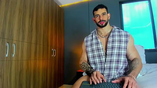 massimo visconti online show from March 2026 03:16:01 PM