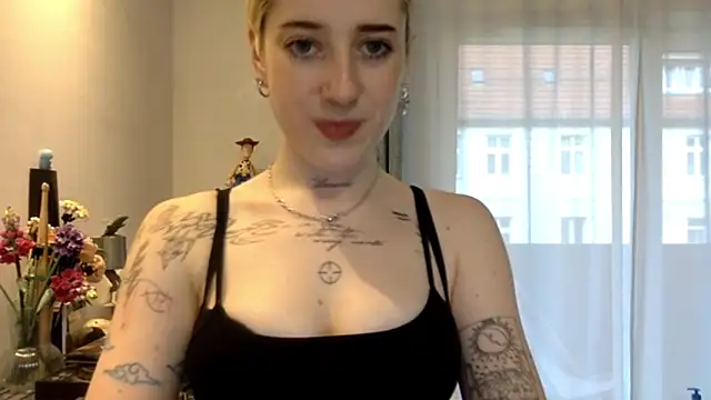 EmmyWet online show from June 2026 06:01:02 PM