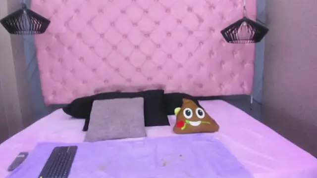 SARA HORNY- online show from March 2026 03:01:01 AM