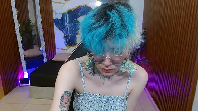 Lyra tay online show from April 2026 07:06:01 PM