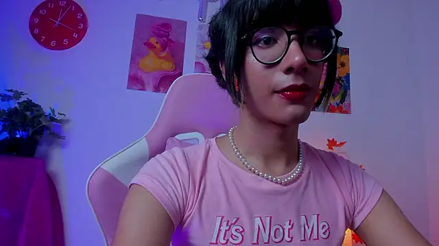 Snapshot of Madeline_21 chatting on March 2026 06:03:01 AM Madeline 21 online show from March 2026 06:03:01 AM