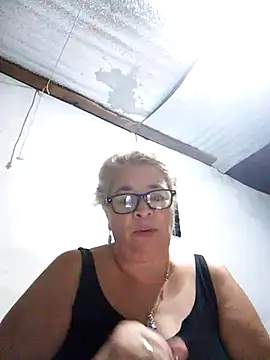 momismilf544 online show from April 2026 11:31:02 PM