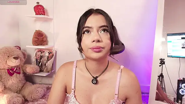 ema parkerr online show from April 2026 10:26:02 PM