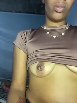 FlorSalvaje  online show from April 2026 01:05:02 AM