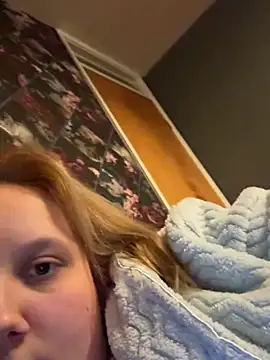 Snapshot of SassieBlondie chatting on February 2026 01:16:02 AM SassieBlondie online show from February 2026 01:16:02 AM