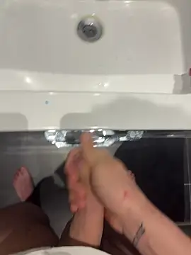 KillianLau26510 online show from April 2026 10:47:01 PM