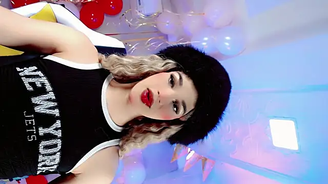 Snapshot of Sophiaa_doll_ chatting on April 2026 04:32:01 AM Sophiaa doll online show from April 2026 04:32:01 AM